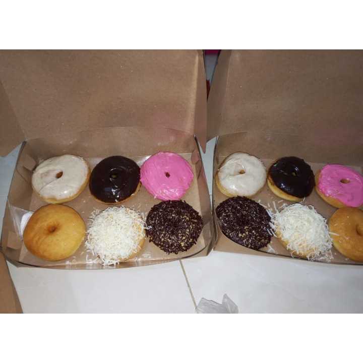 Donat isi coklat lumer aneka toping