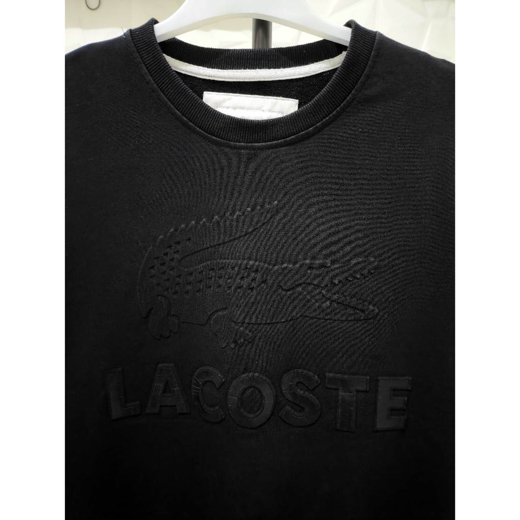 Sweater CN Crewneck Lacoste Hitam Logo Bordir Embos