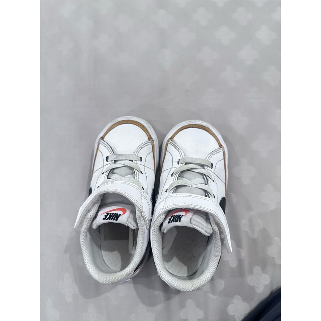 PRELOVED SEPATU ANAK NIKE