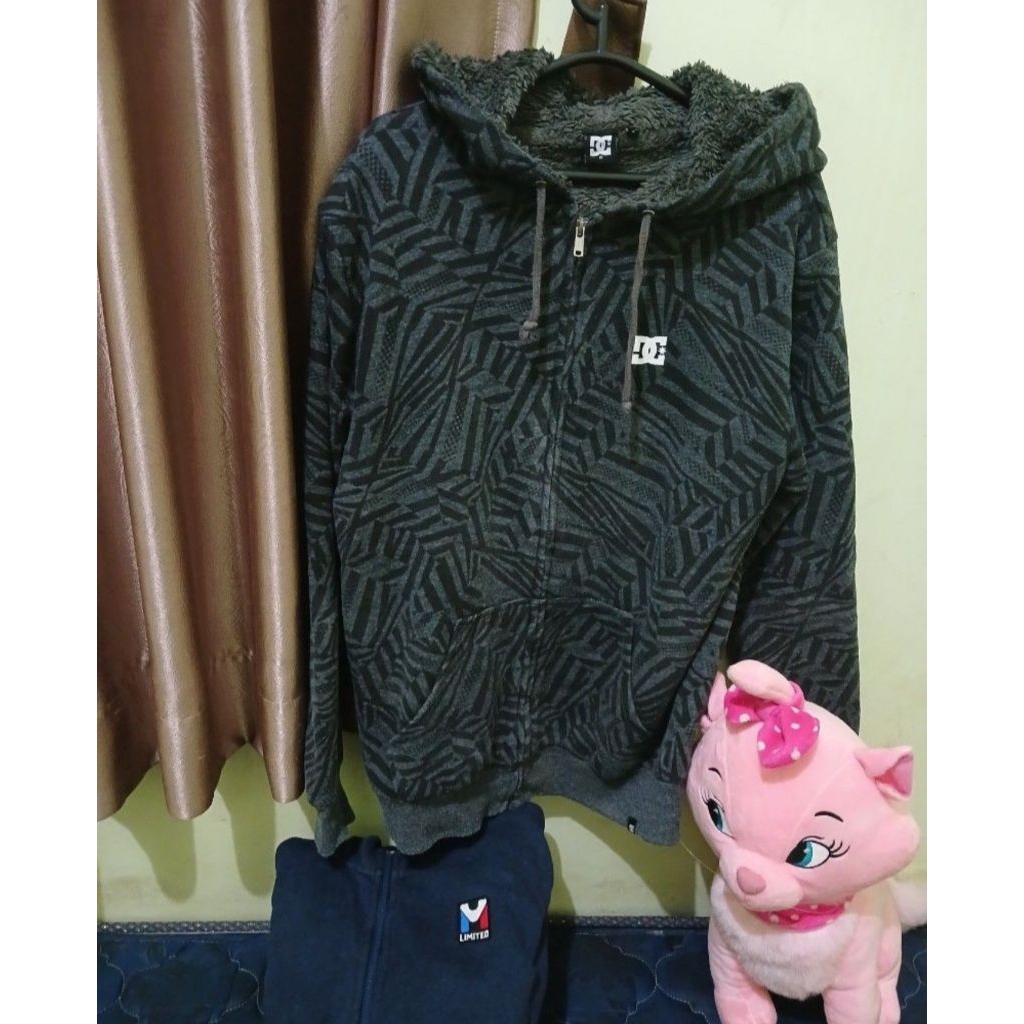 DC Shoes hoodie tampan rupawan