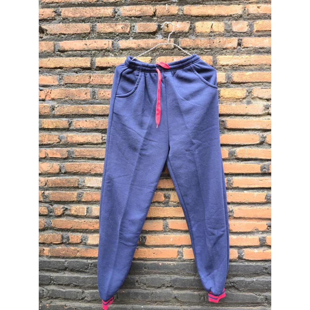 Preloved Celana Training