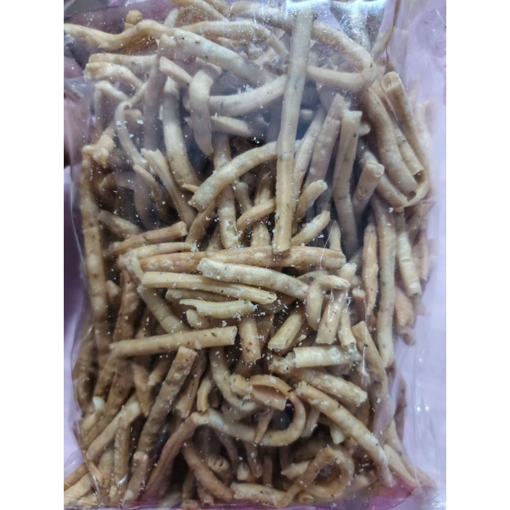 

Camilan pastel dan stik Bawang