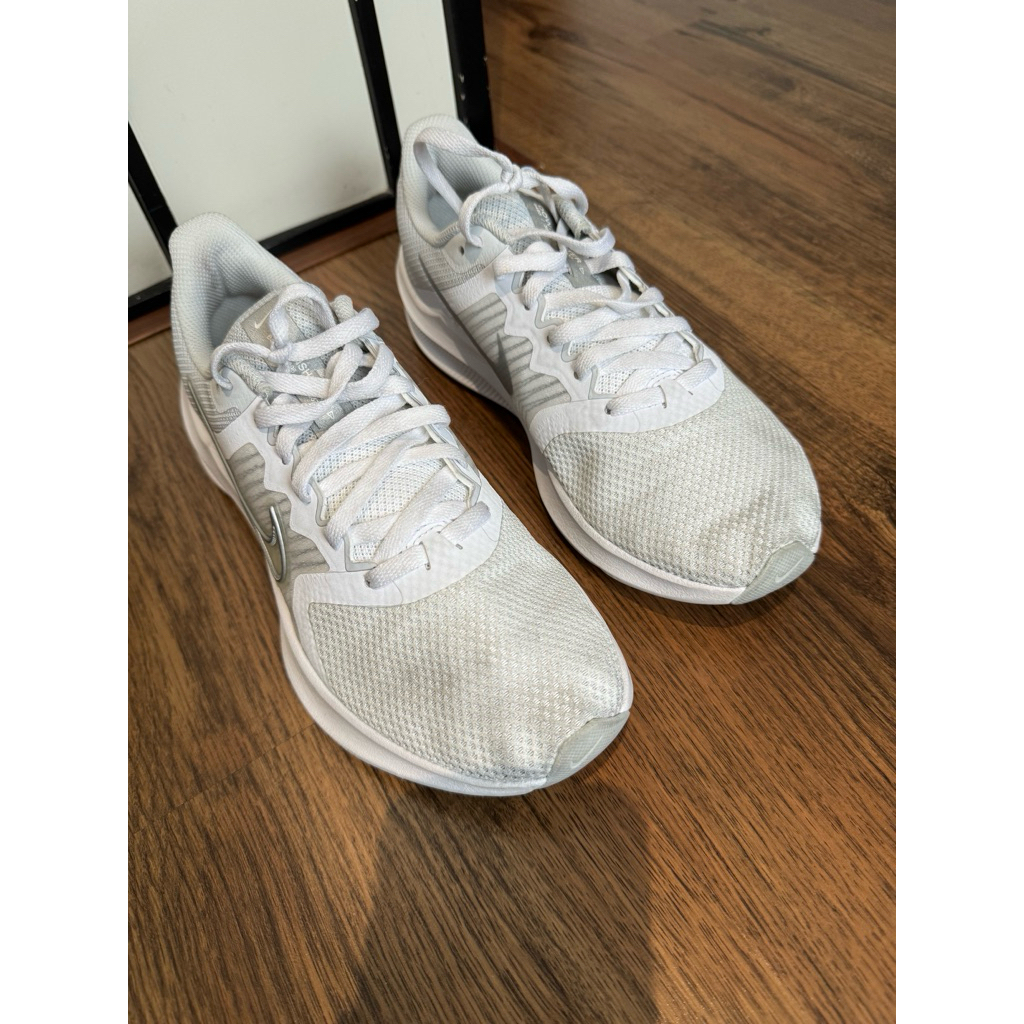 sepatu preloved wanita nike