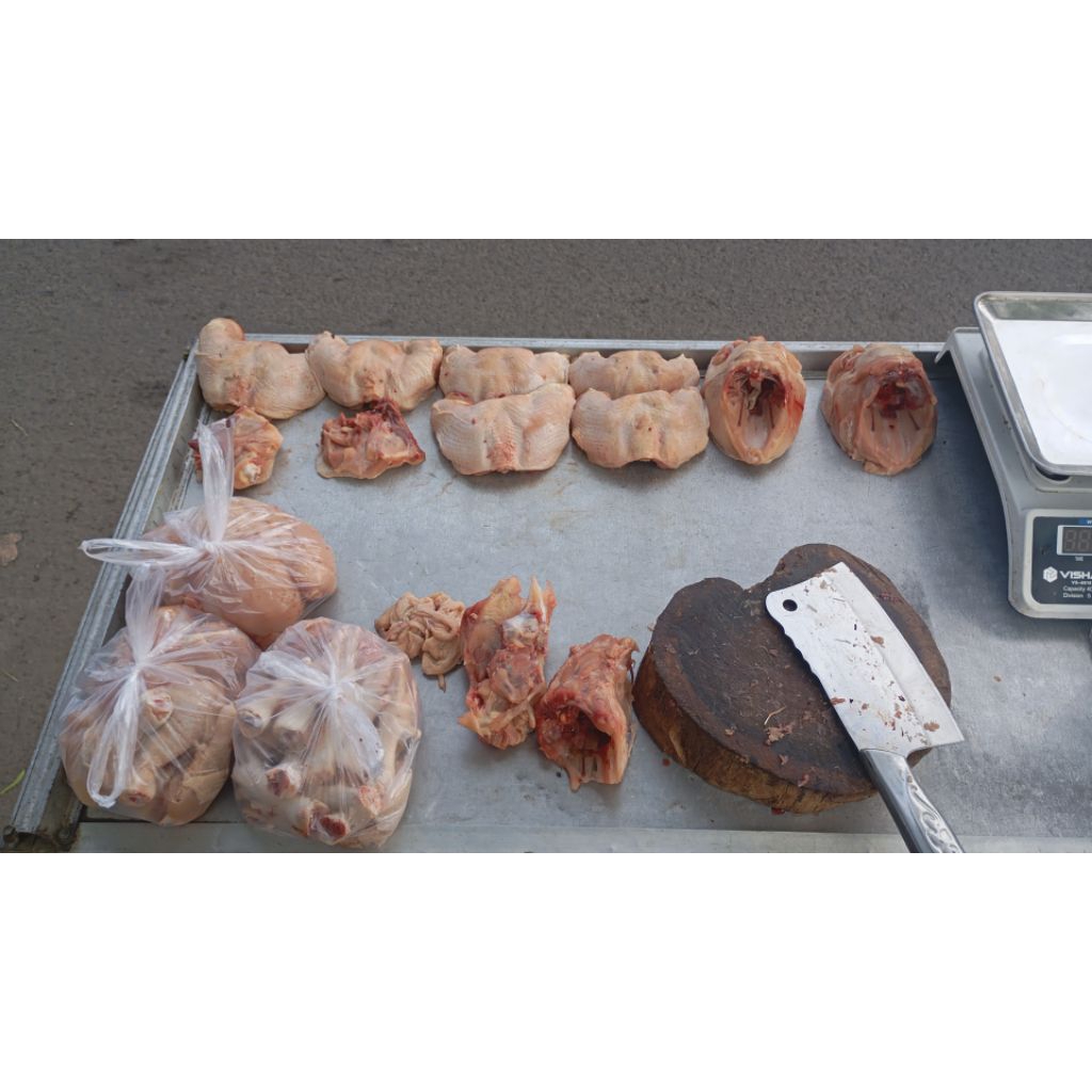 

Daging Ayam Segar 1000g Halal Potongan Besar