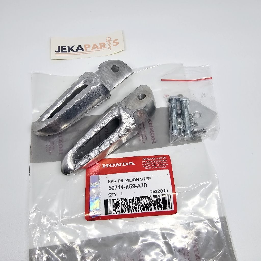 Dudukan Footstep Pijakan Kaki Belakang Motor Vario 125 Led Vario 150 Led K59.