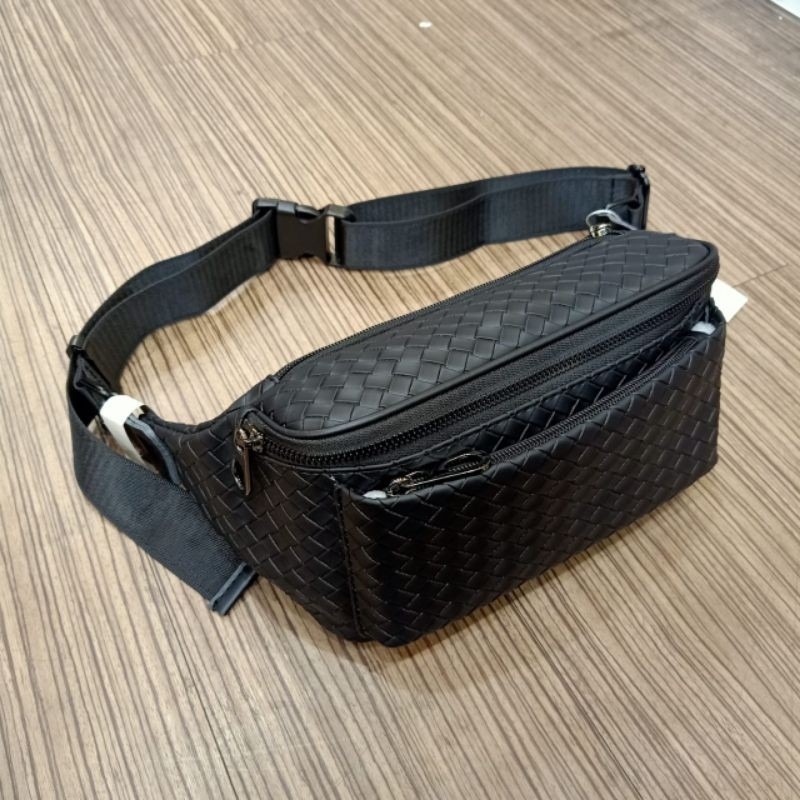 Tas Selempang Pria Kulit Anyam Kuat Fashion