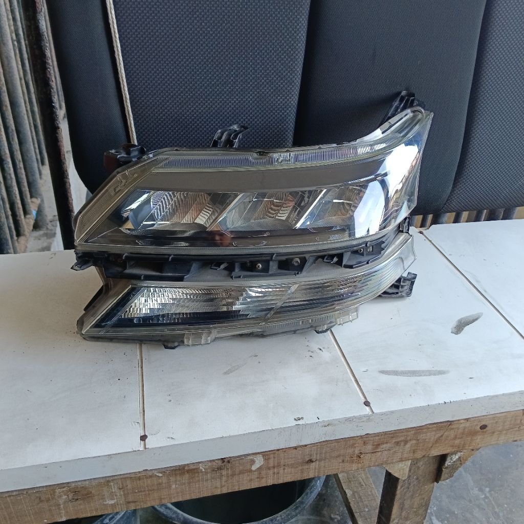 headlamp avanza xenia led tahun2019 2020 2022 original copotan