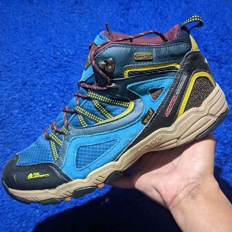 SEPATU OUTDOOR HIKING GUNUNG SECOND TRF THE REDFACE