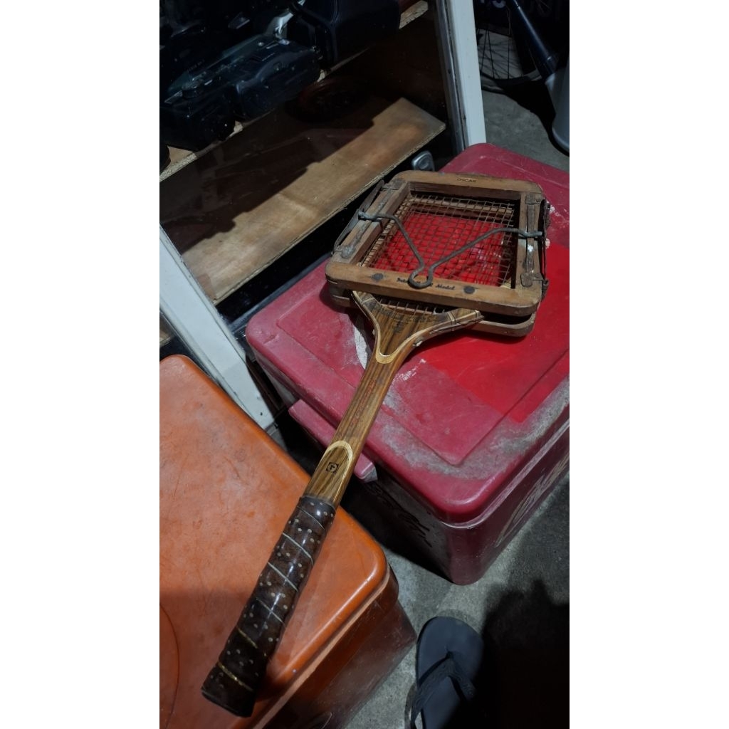 Raket tenis kayu 225rb jadul antik vintage display lawas kuno