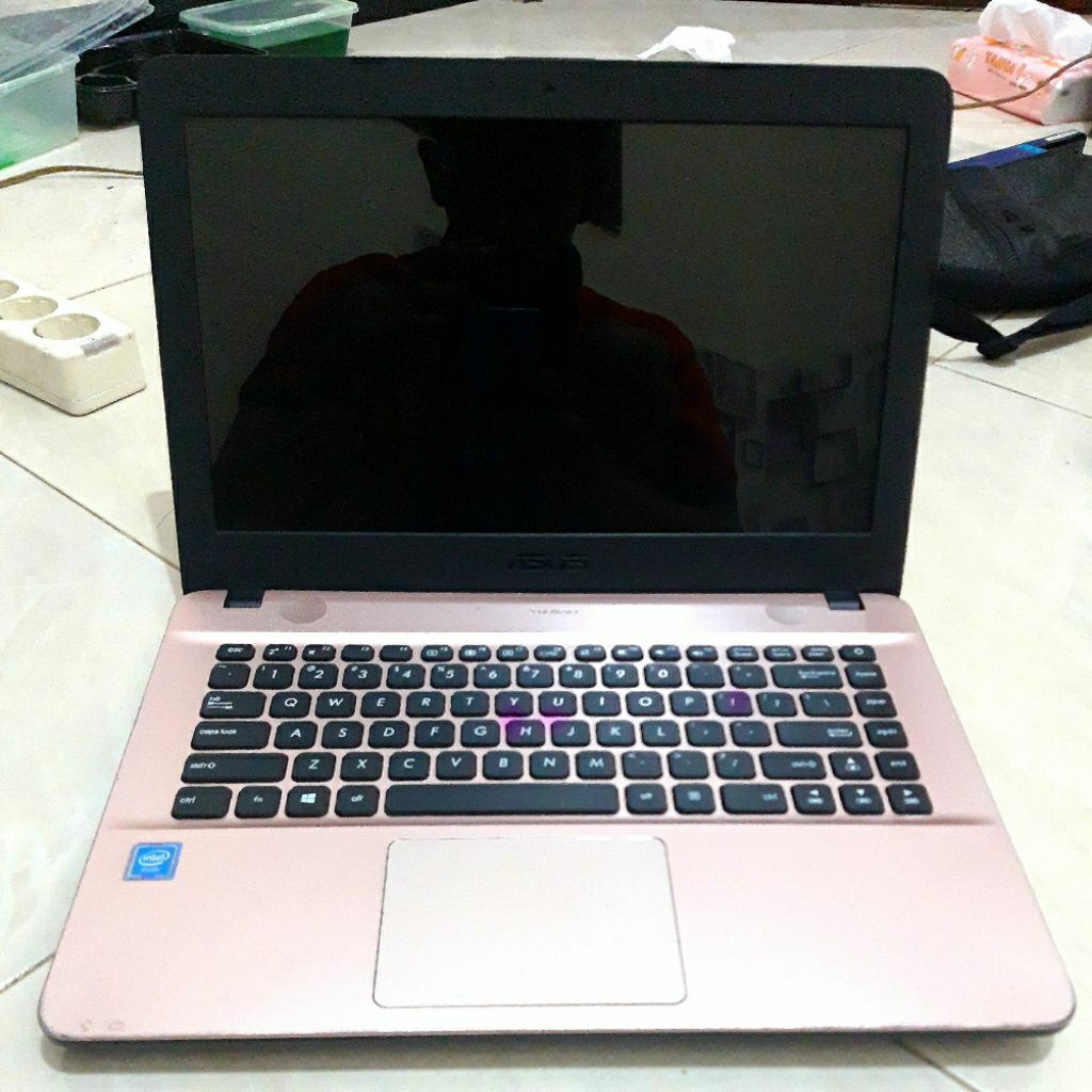 ASUS Vivobook X441M 4Gb / 1Tb