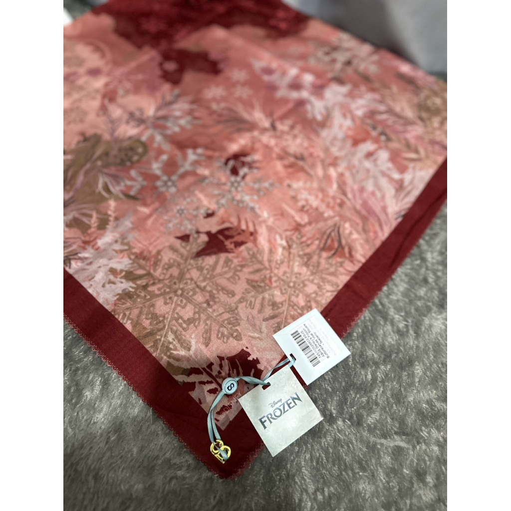 New as is Frozen Teaberry Buttonscarves new with tag voal reguler square