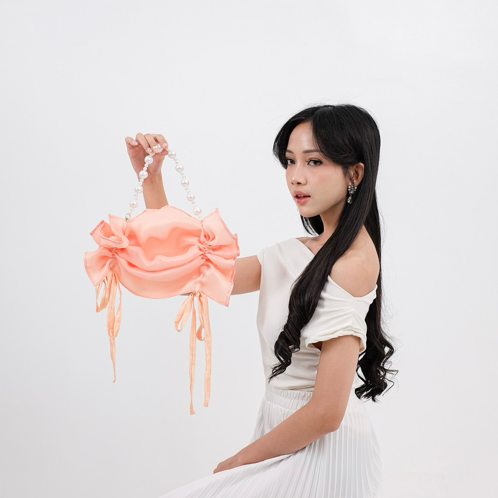 [ THE DAILY WEAR ] Kaia Mini Tote Tas Serut Tote Bag Besar Kecil Warna Hitam Putih Hijau Sage Handle