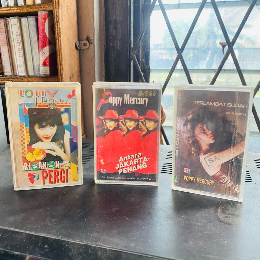 KUMPULAN KASET PITA POPPY MERCURY ORIGINAL - ALBUM TERLAMBAT SUDAH, BIARKAN AKU PERGI, ANTARA JAKART
