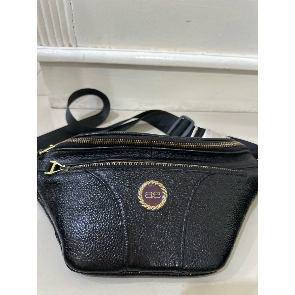 Preloved bag tas second balen ciagaa waistbag