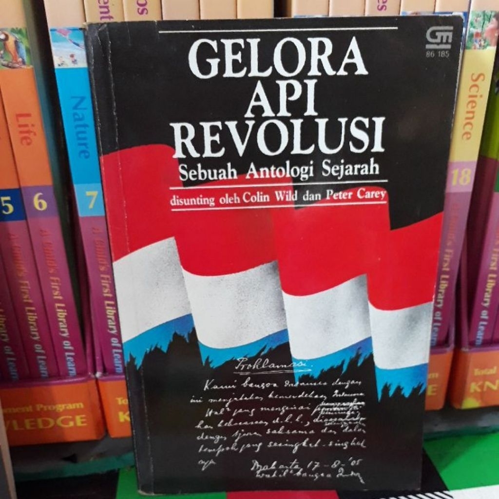 PETER CAREY GELORA API REVOLUSI SEBUAH ANTOLOGI SEJARAH