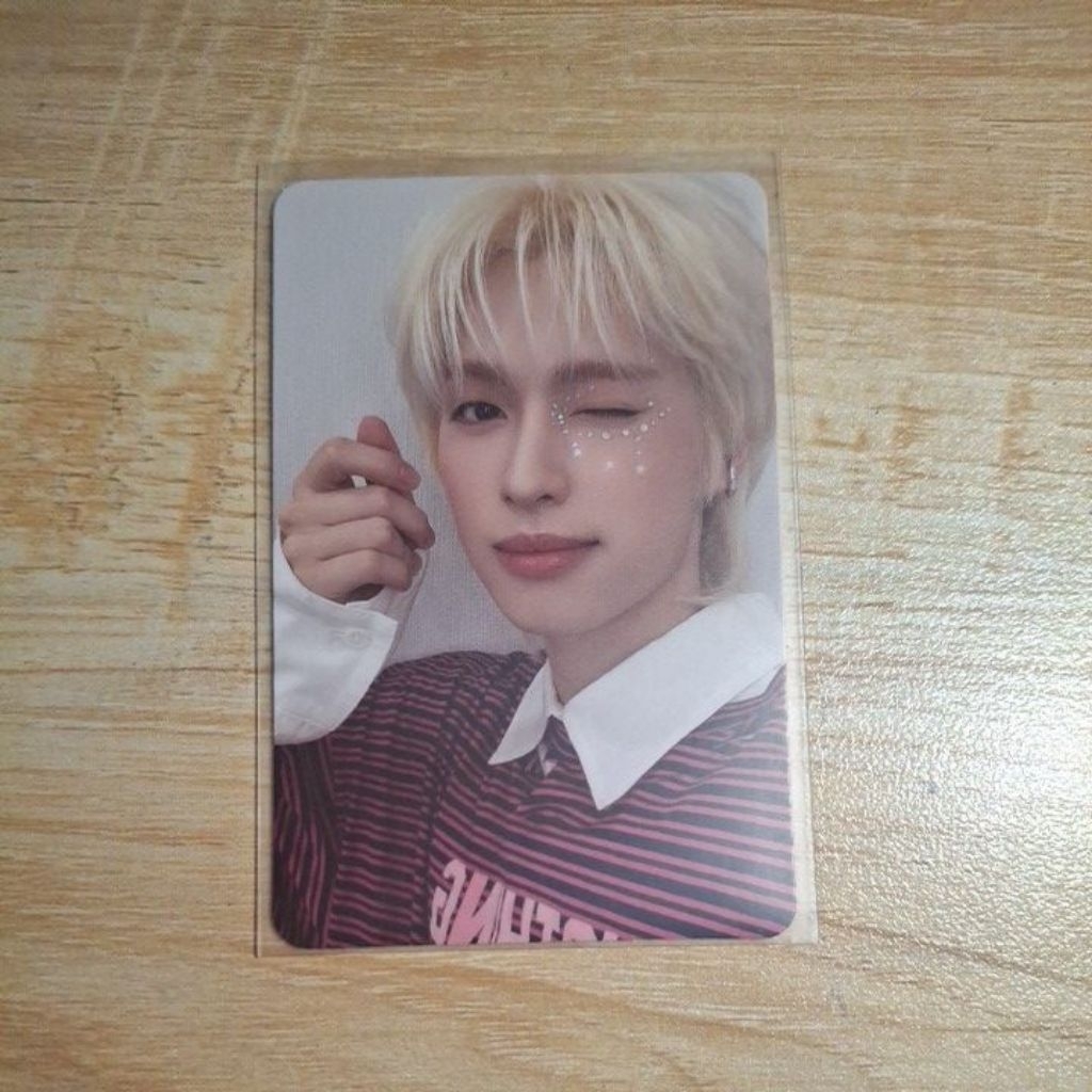 gaon wink overload photocard pc xdinary heroes