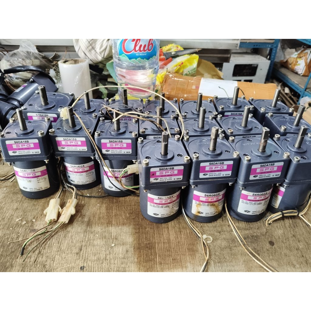 Dinamo AC Gearbox 220V. 6W