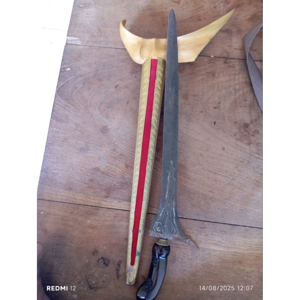 Keris Jalak Tilam  Sari Pamor Tunggak  Semi