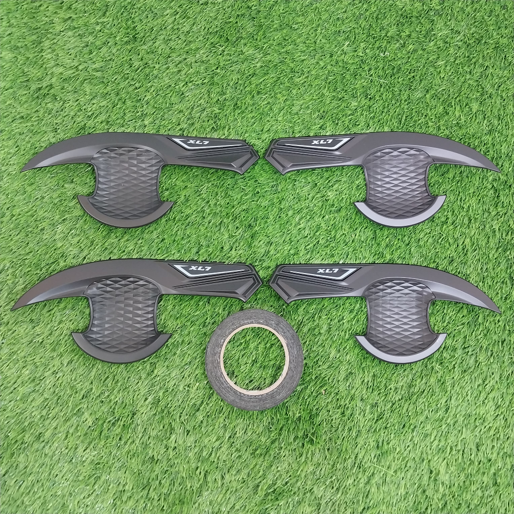 Outer Pintu Suzuki XL7 Hitam Doff Aksesoris Mobil XL7 Stylish & Presisi