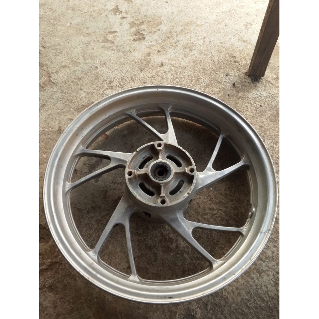 velg belakang CBR 150r pacelift ORI copotan