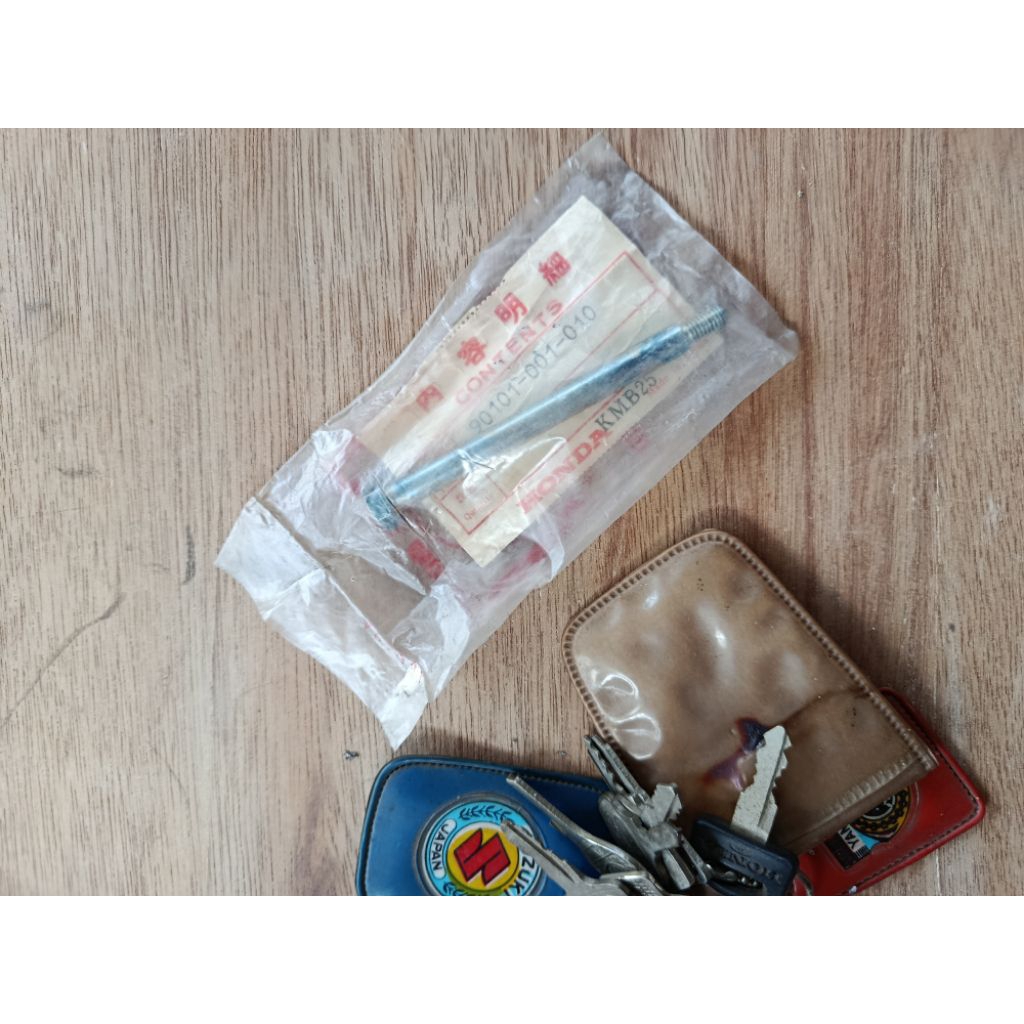 Baut engsel Jok Honda C70 C700 C800 Original