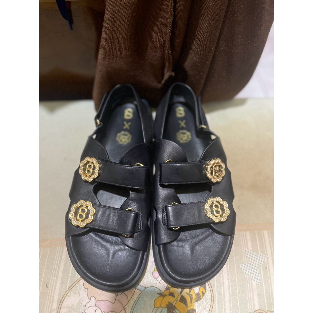 preloved(PL) sepatu sandal buttonscarves x chupachups sz 40