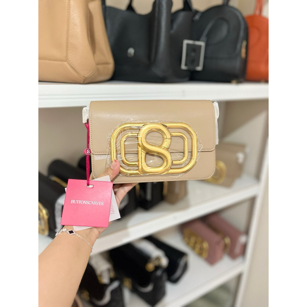 BRIANA LEATHER BAG TAUPE BUTTONSCARVES