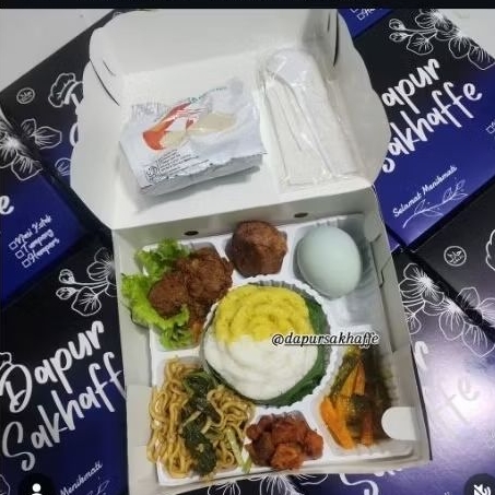 

Nasi Campur Daging Spesial