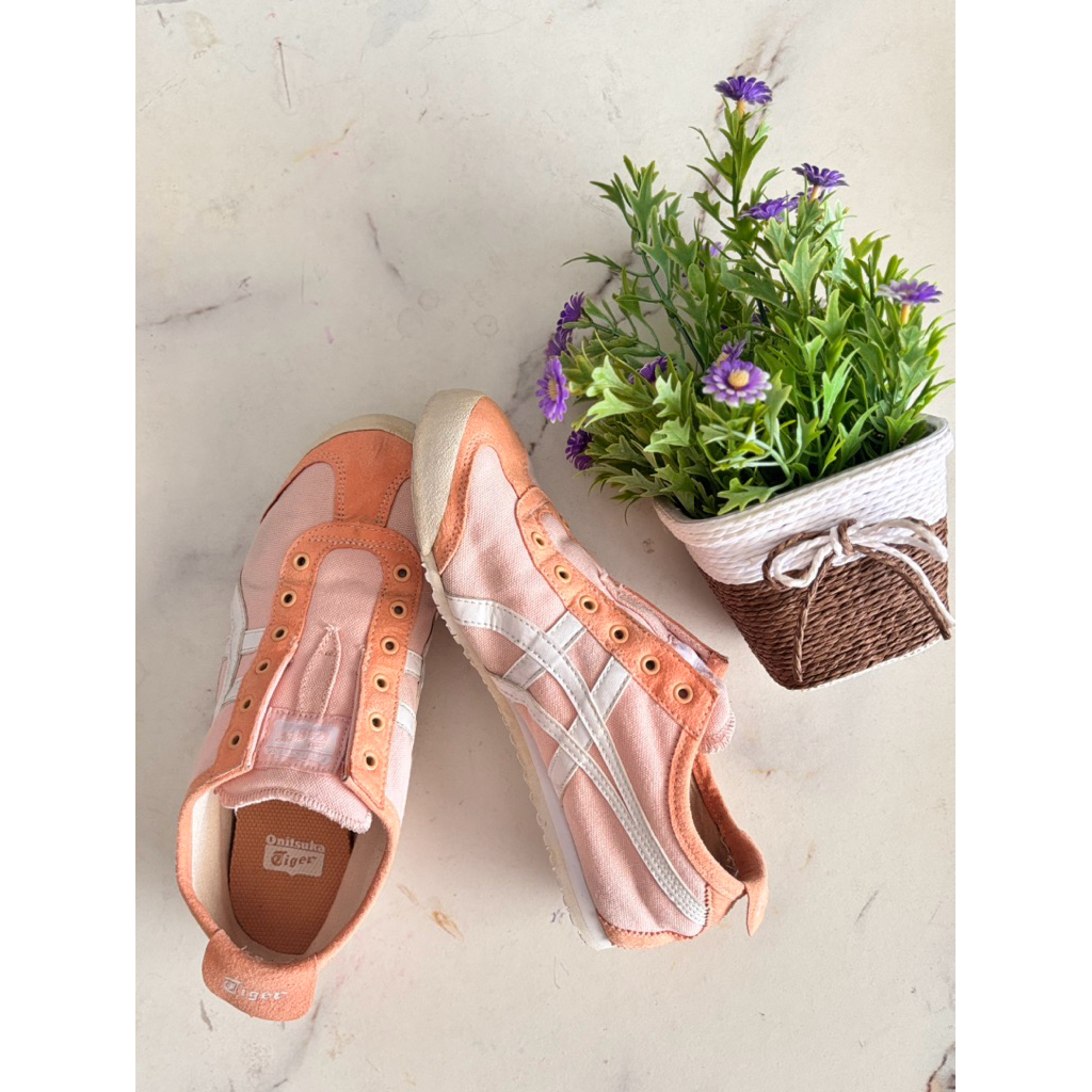 onitsuka tiger slip on