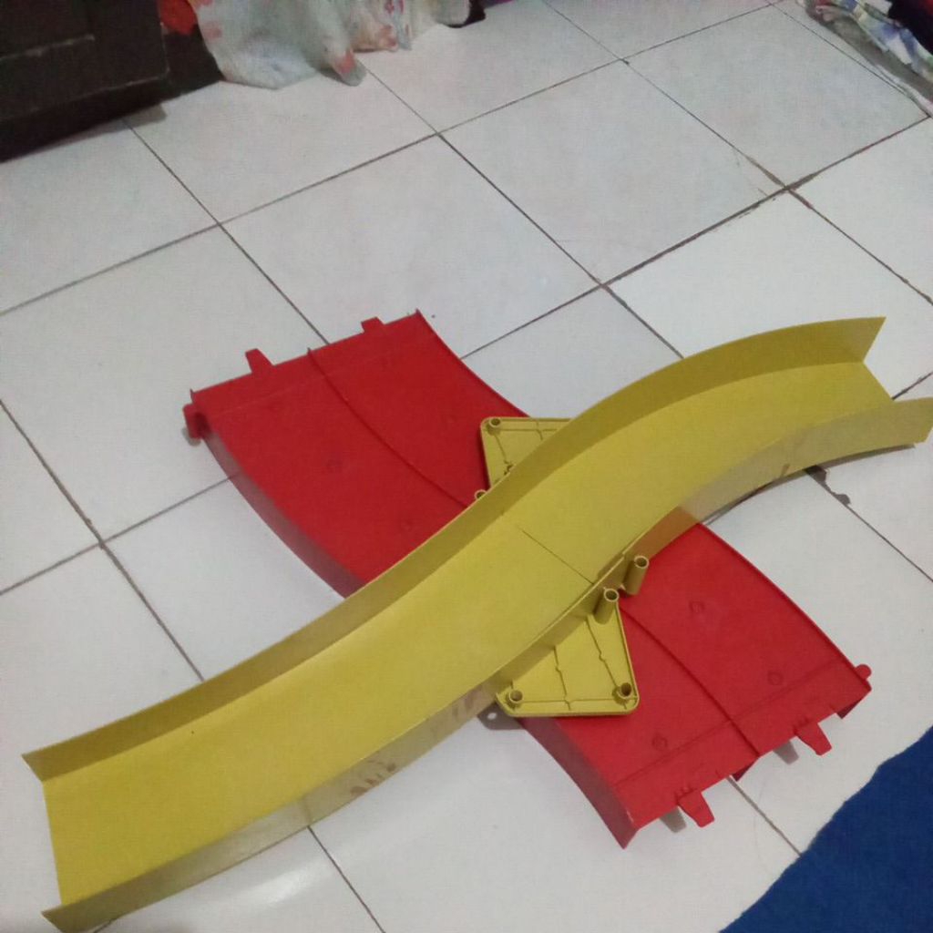 Track Tamiya Interchange Tiga Jalur Penghubung Penyambung Jalur Satu