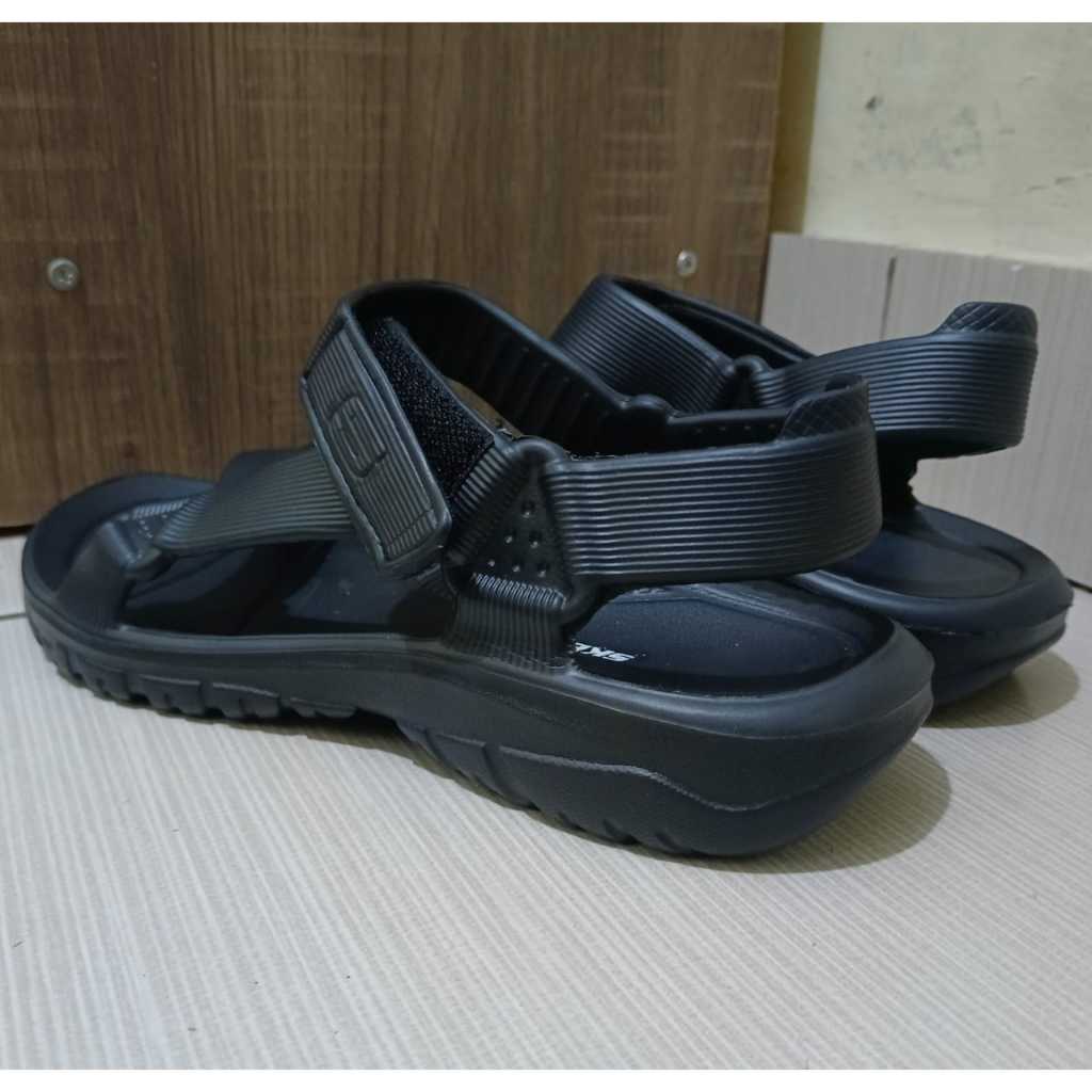 Sandal gunung Skechers Black Pria-Wanita