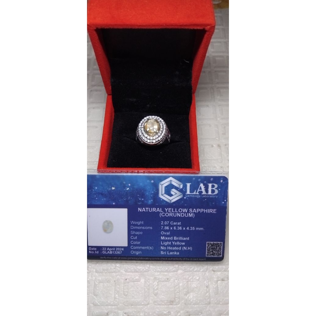 natural yellow safir srilanka