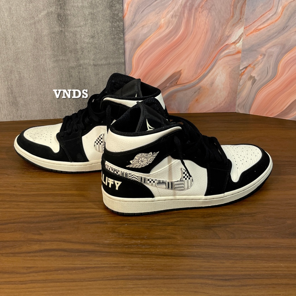 VNDS AIR JORDAN 1 MID EQUALITY, SZ 44.5