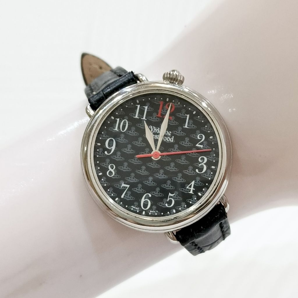 Jam Tangan Vivienne Westwood Bullhead Monogramme Dial Quartz Watch Wanita Cewek Unik Langka Limited