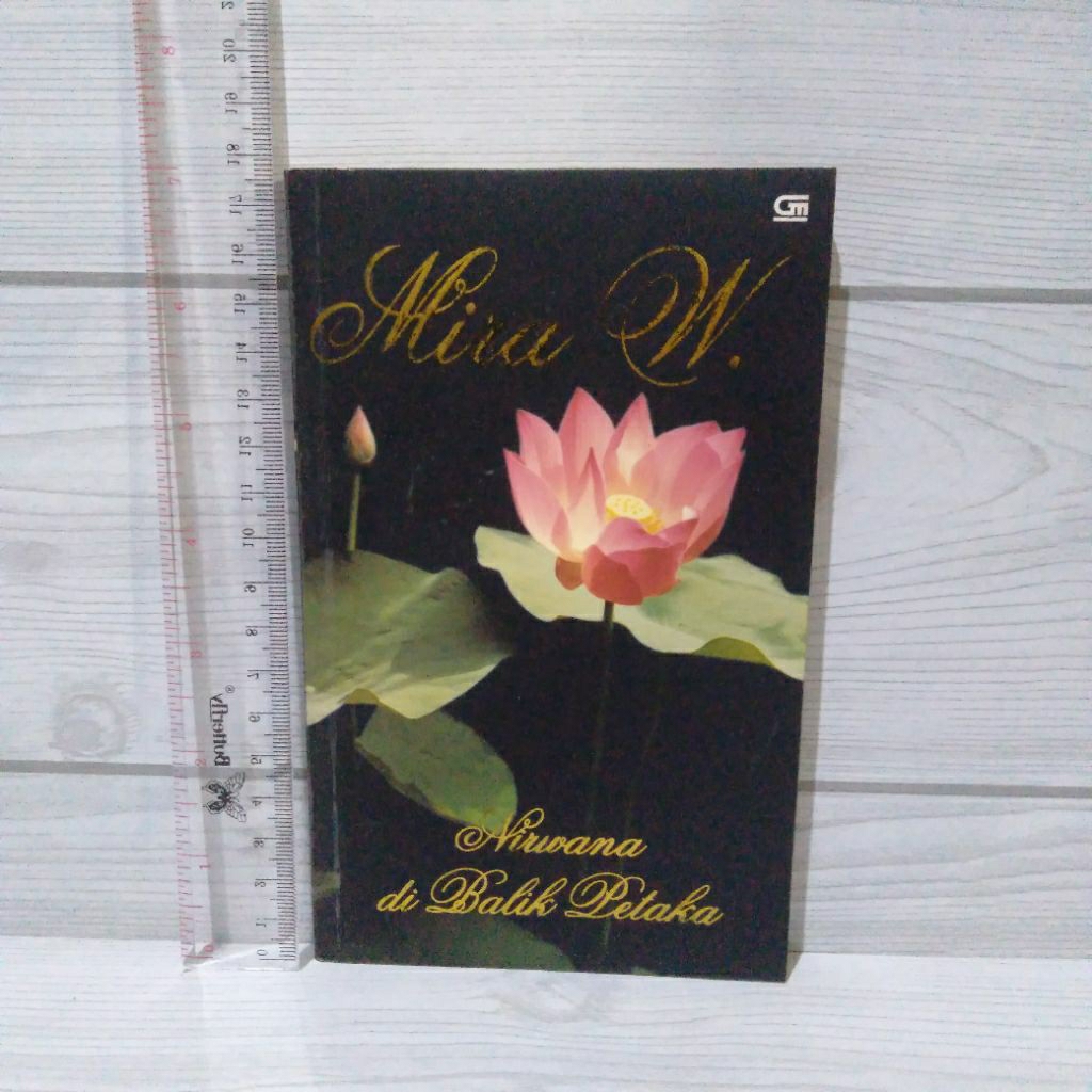 NOVEL ORIGINAL Nirwana Di Balik Petaka By Mira W