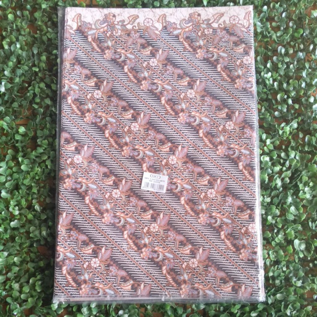 

Kertas Kado KIKY Motif Batik 50Pcs