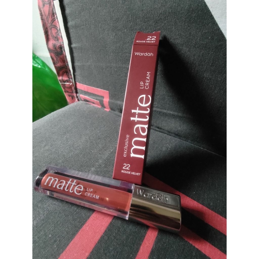 Wardah Exclusive Matte Lipcream Preloved like new