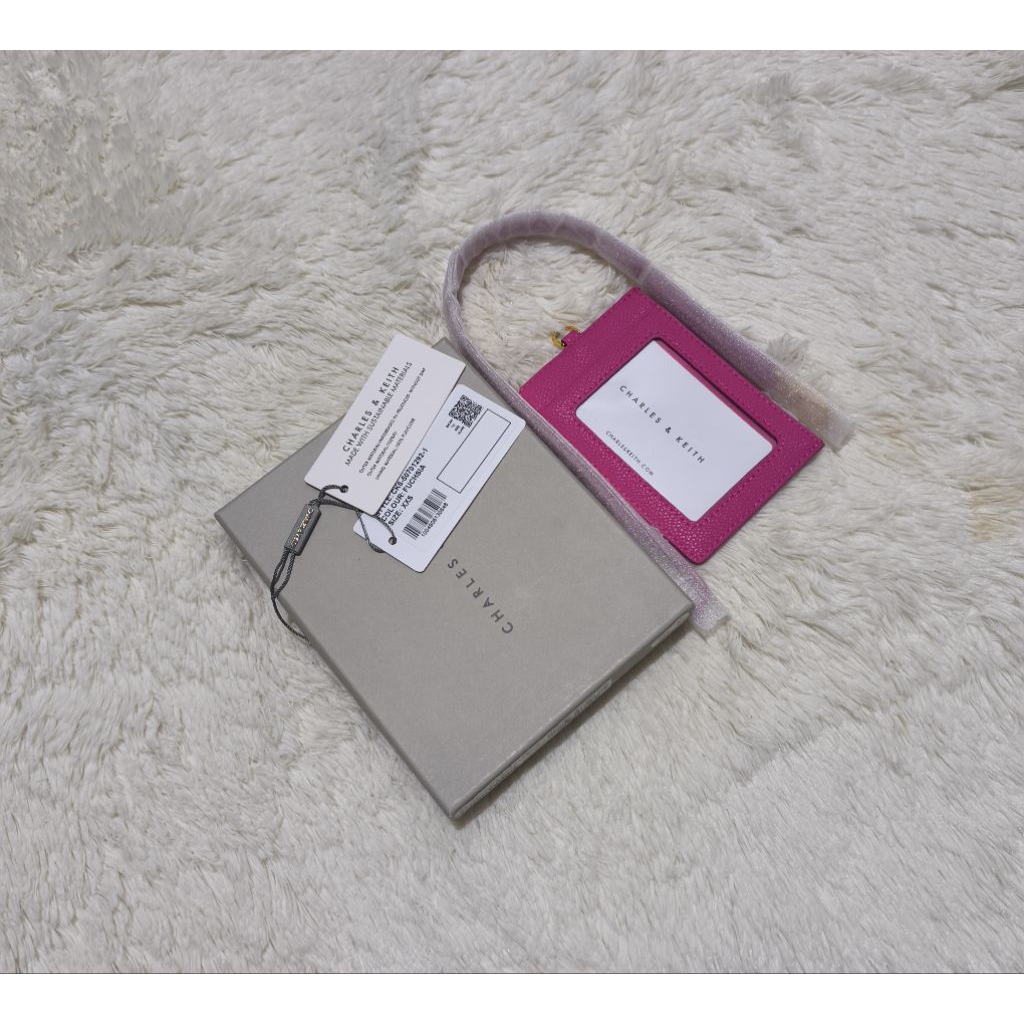 

Lanyard id card charles and keith