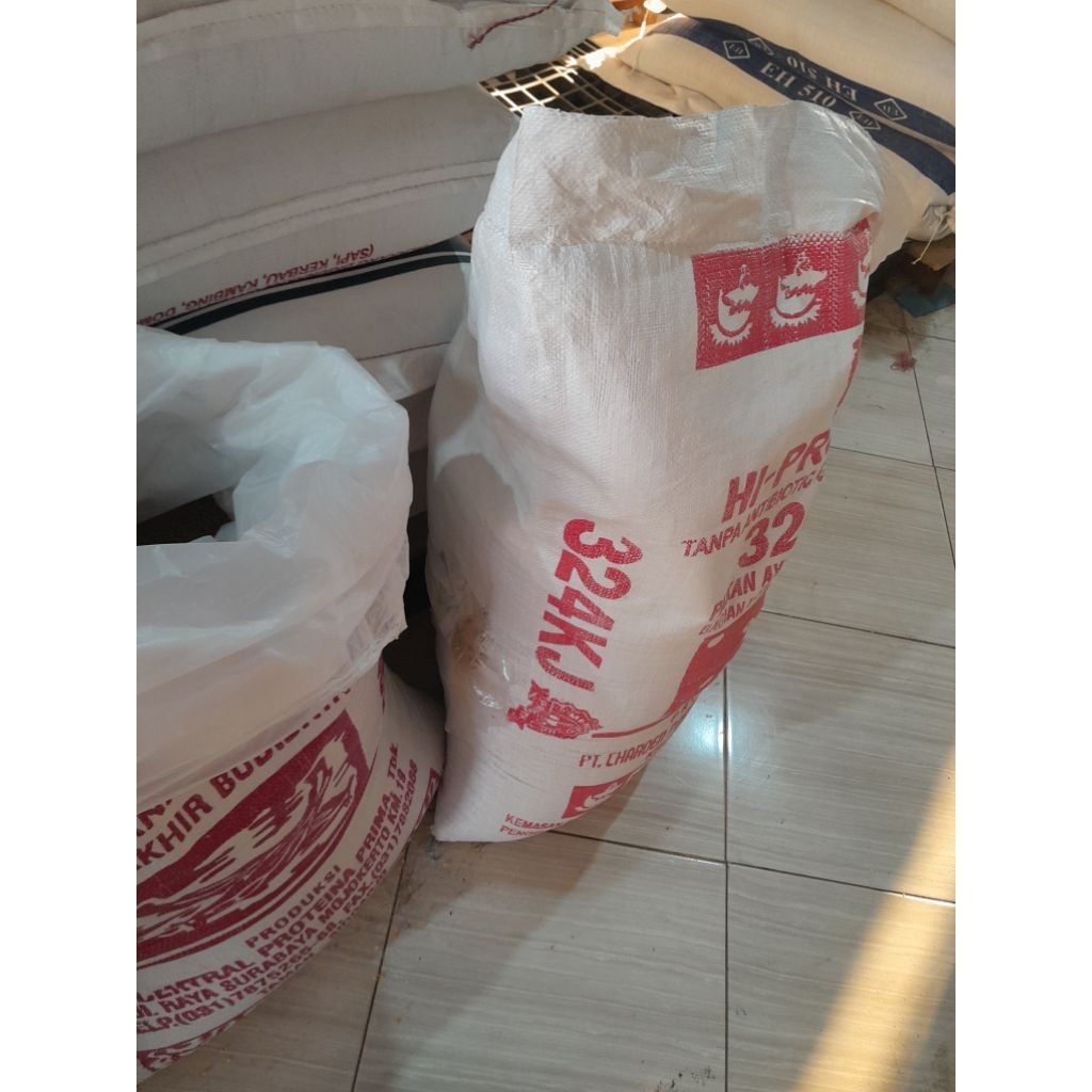 PAKAN AYAM PETELUR INDUKAN TINGGI PROTEIN &amp; VITAMIN 324KJ (500 GRAM)/PAKAN JADI AYAM PETELUR TINGKAT