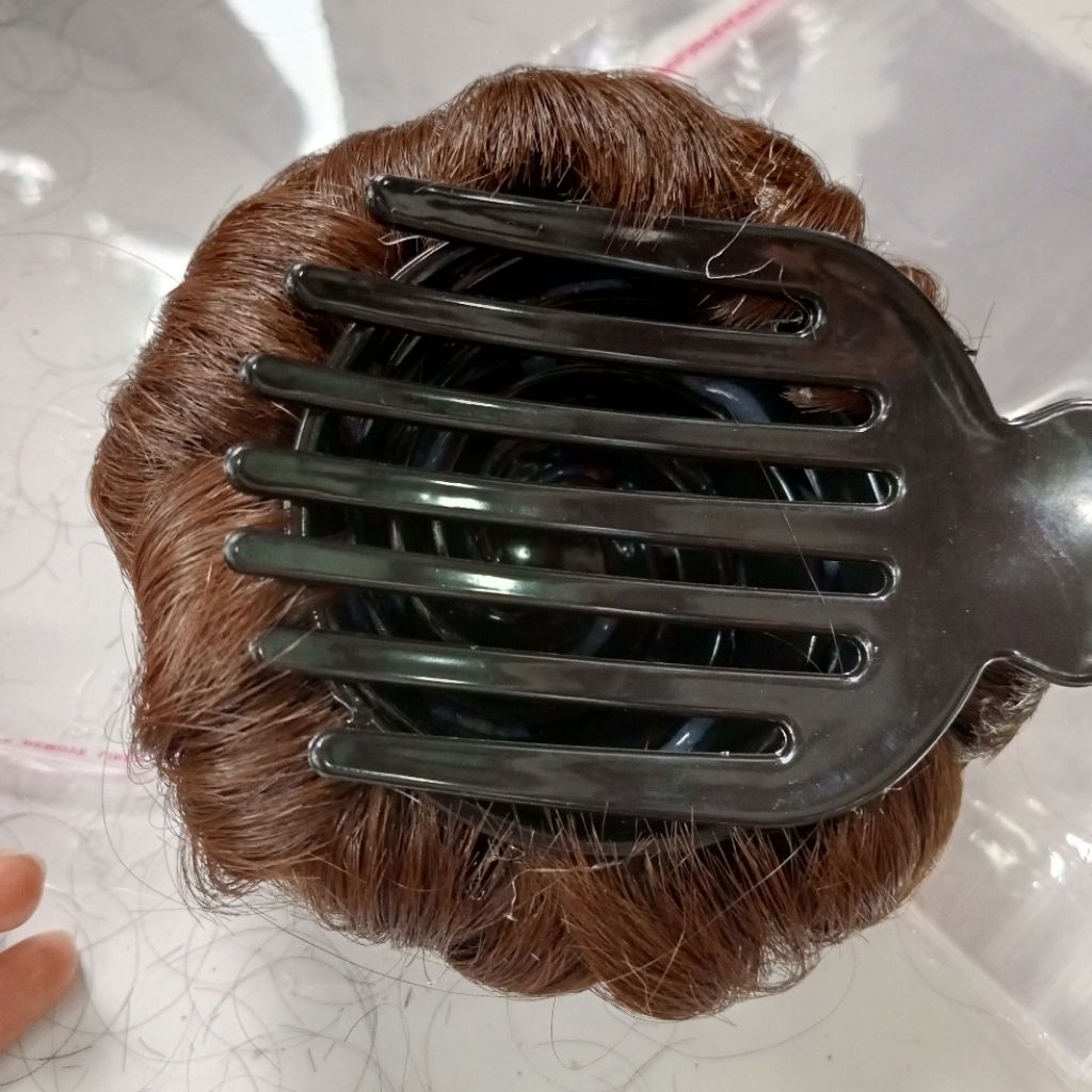 Jepit rambut Keong/sanggul modern..