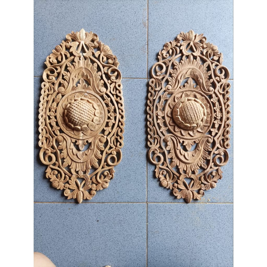 Ukiran Tempel Pintu Kayu