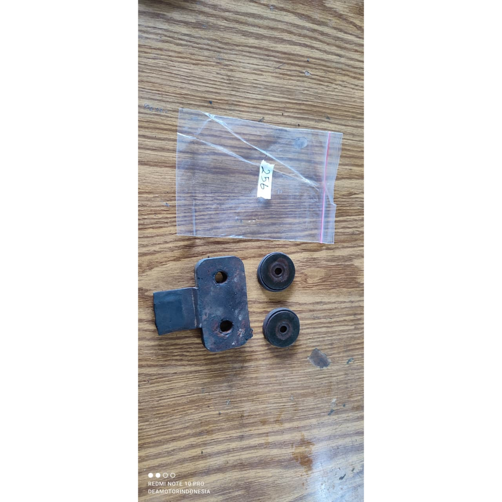 Karet jok set karet peredam / karet ganjel jok Yamaha v80/karet dumper jok Yamaha 80 original super 