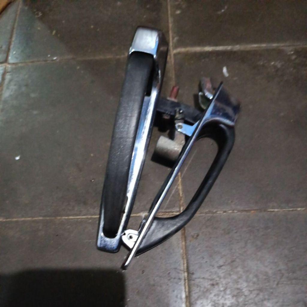 Handle pintu mercy w123