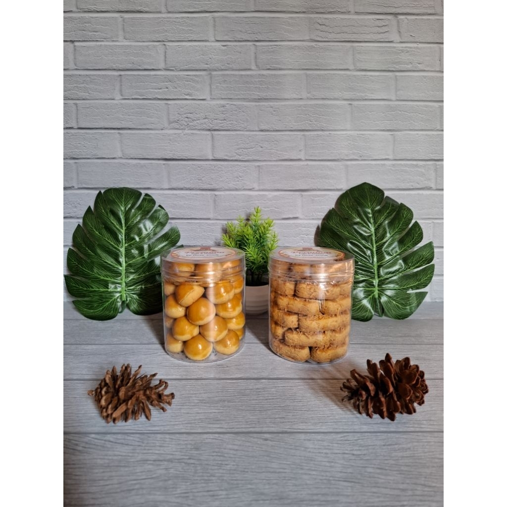 

Paket 2 toples kue kering (nastar & kastangel) uk toples 600ml