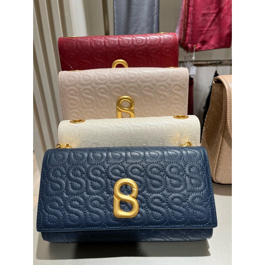 Buttonscarves Luna Wallet on Chain