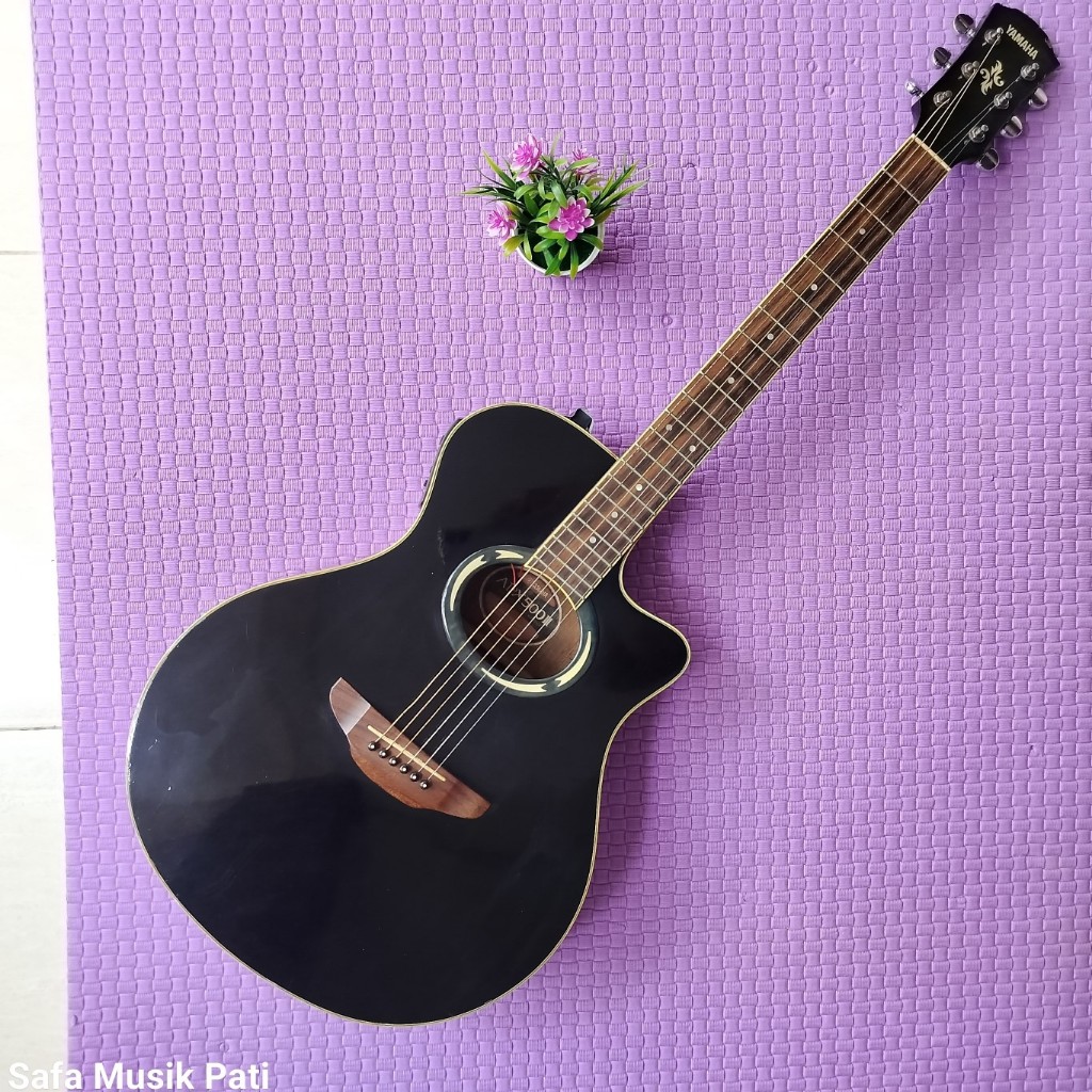 Yamaha APX500II Gitar Akustik Elektrik Original, Normal, Tutup Baterai hilang