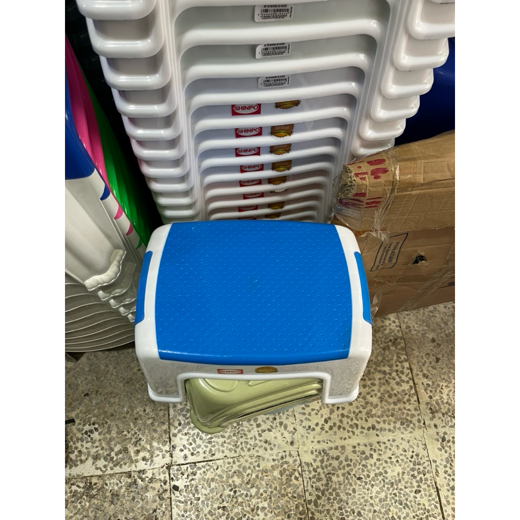 Kursi Lantai Plastik Shinpo / Kursi Anak Shinpo / Dingklik Plastik Shinpo (homefurnishlampung)