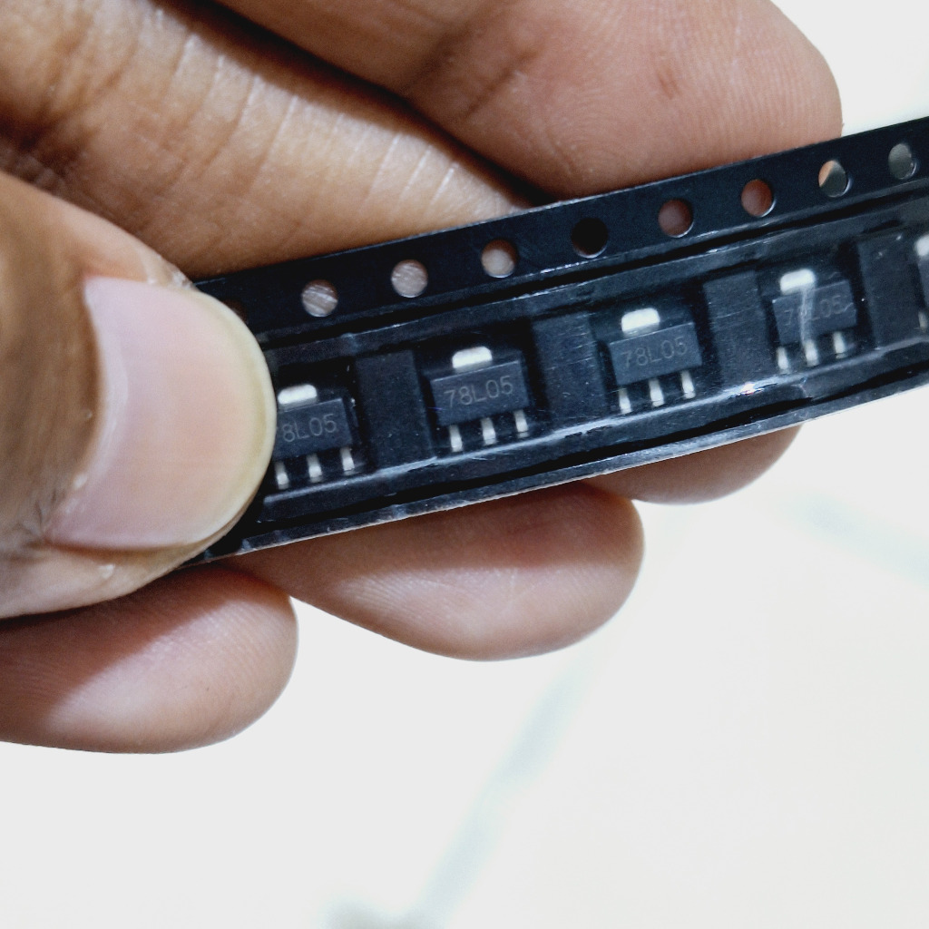 IC Regulator 78L05 7805 5V SOT-89 SMD