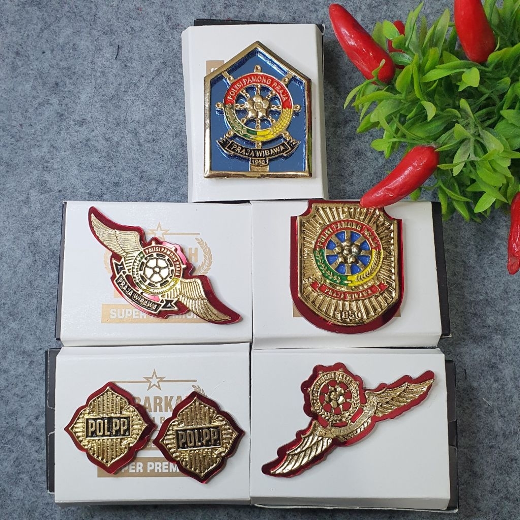 ATRIBUT POL PP LENGKAP LENCANA POL PP/MONOGRAM POL PP/EMBLEM POL PP/EMBLEM BARET POL PP/WING POL PP