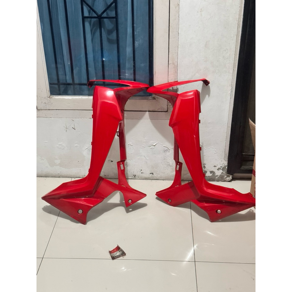 SAYAP DALAM SUPRA X125 NEW BATMAN KANAN DAN KIRI ORIGINAL AHM